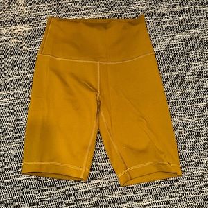 Lululemon yellow, size 4, biker shorts